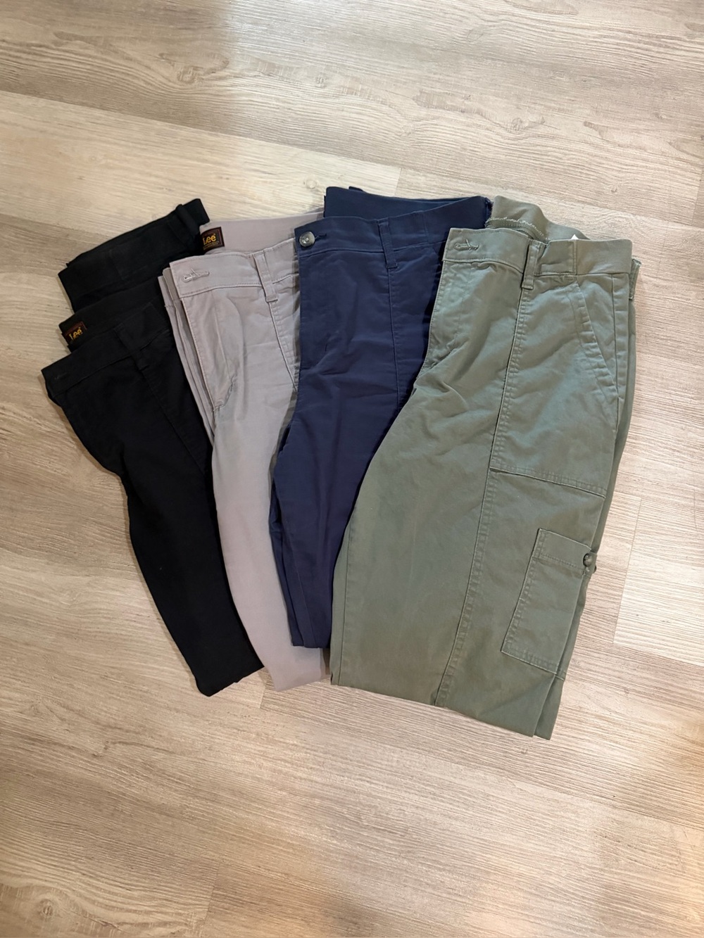 Lee’s Women Casual Cargo Pants 4 pair- Olive, Navy, Gray, Black
